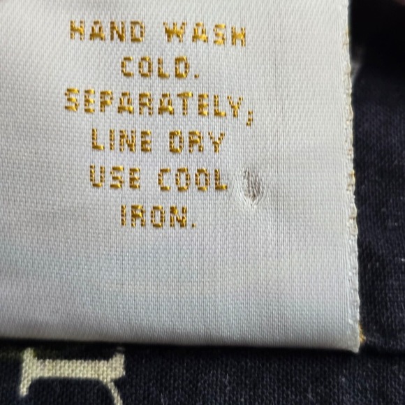 Go Barefoot Shirt Mens Small Black Wine Print Button Up Hawaiian Vacation Resort - Picture 6 of 10